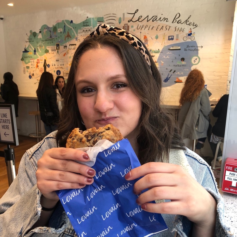 Meet your Posher, Cristina